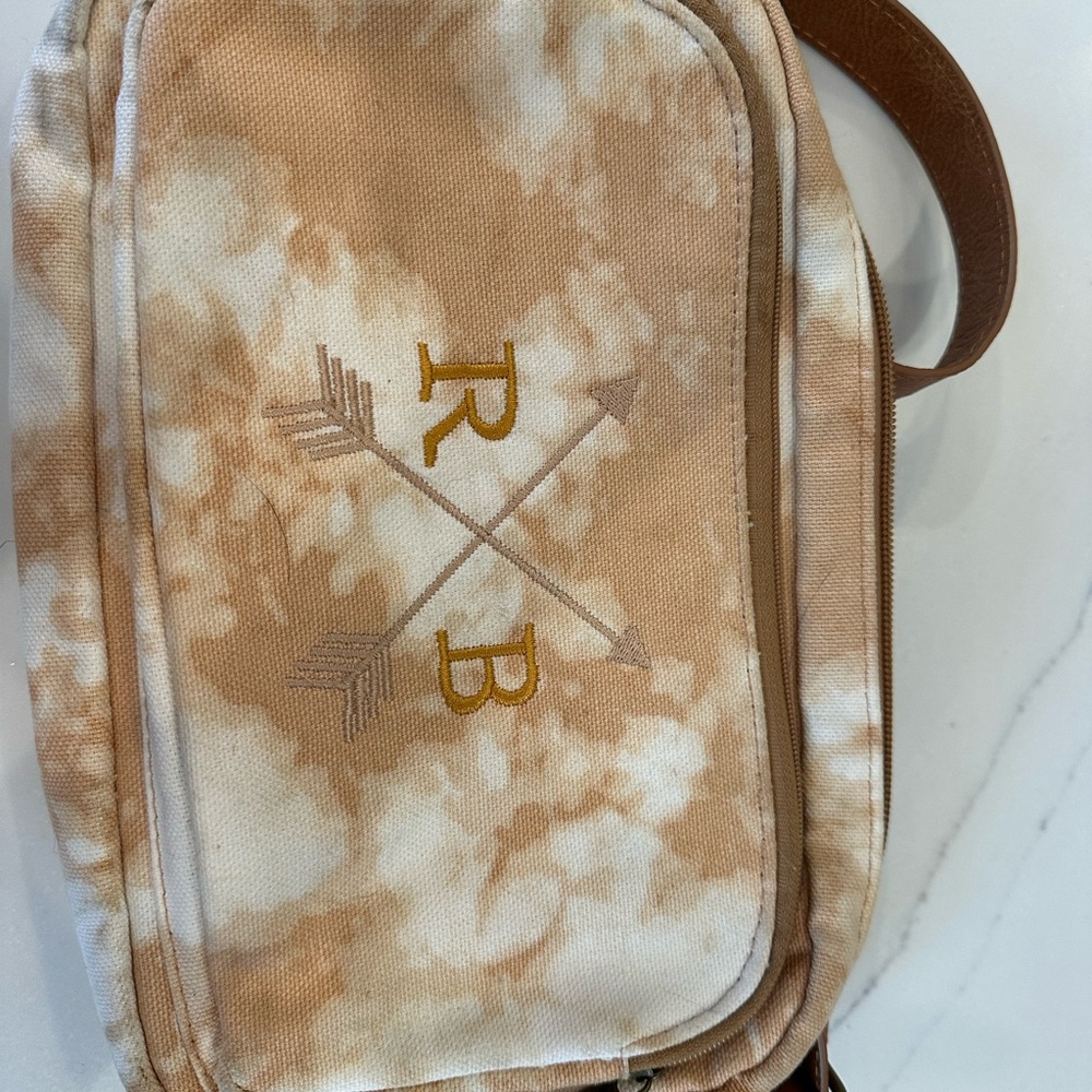 Thirty-One Beige Tie-Dye Belt Bag